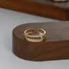 Anillo Abierto Personalizado para Mujer con Baño de Oro Real e Incrustaciones de Circonita, Diseño de Nicho Estilo Geométrico, Anillo Minimalista para Dedo Índice