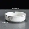 Cinzeiro de Cerâmica Estilo Chinês com Acabamento Dourado Criativo Cinzeiro de Porcelana Cinzeiro de Mesa para Hotel de Luxo Personalizável LO