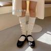 Calcetines hasta la pantorrilla para mujer de color blanco cremoso con forma vertical, cálidos, adelgazantes y combinables para primavera y verano, calcetines de tubo medio estilo japonés grises apilados para niños
