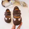 Sapatos Rasos de Couro de Vaca Francês Personalizados Sola Lisa Feminino Verão Novo Estilo Ballet Velcro Mary Janes Tênis