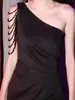 Vestido de Festa Elegante de Uma Alça Estilo Fenda Longa Design de Nicho de Luxo Leve Modelo Novo de Verão 2026 Apresentador