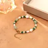 Collar de Perlas de Agua Dulce Naturales de Lujo Ligero y Gama Alta con Piedra Verde Invierno Verde y Perlas de Concha Blancas para Mujer