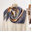 Bufanda de Seda Blanca Estilo Floral Camelia, Bufanda Cuadrada Grande 90X90 para Mujer de Primavera y Otoño, Nuevo Modelo 2026, Chal Bufanda de Seda de Morera