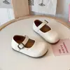 Zapatos de piel para niñas de 1 a 5 años 2026 primavera nuevos elegantes zapatos sencillos para niños zapatos Mary Jane cómodos de moda zapatos de princesa 3
