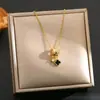 Collar de Acero de Titanio con Trébol de Cuatro Hojas y Estrella Full Diamante Estilo Coreano Lujo Ligero para Mujer, Cadena para Clavícula Dulce y Fresca, Cadena para Clavícula Simple, Moderna y Versátil