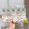 Meias Femininas Novas para Outono e Inverno, Meias para Estudantes de Canoa Média, Meias Esportivas Femininas Estilo Coreano de Canoa Média, Meias Esportivas de Algodão Fofas e Versáteis