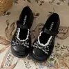 Sapatos de couro estilo retrô com salto grosso e laço discreto, novos sapatos Mary Jane estilo britânico de outono de 2026 para mulheres combinarem com saias