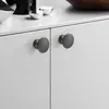 Botão simples moderno de liga de alumínio de furo único para guarda-roupa, armário, gaveta, puxador pequeno de furo único