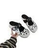 Sandálias Mary Jane 2026 Novo Modelo para Mulheres Baixas, Sola Grossa, Super Populares, Meias Pantufa Slip-On com Estampa de Cavalo para Mulheres, Verão