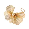 Pulseira Aberta Flor Oca Cravejada com Diamantes Transfronteiriça Europeia e Americana, Pulseira Exagerada Fashion e Personalizada, Conjunto de Pulseiras Exquisito e Versátil