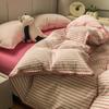 Conjunto de cama de algodão lavado simples escandinavo de quatro peças, colcha listrada de algodão puro, lençóis, conjunto de cama de três peças