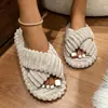 Zapatillas cruzadas de venta caliente transfronterizas, hechas a medida, pequeña cantidad, para mujer, uso doméstico, otoño e invierno, zapatillas de hombre de felpa, suela plana, punta abierta