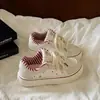 Zapatos de Lona con Estrellas Estilo Americano Nuevos para Mujer Marca Pequeña Estilo Coreano Suela Gruesa Zapatos de Skateboard Estudiante Versátiles Estilo Campus Zapatos Casuales
