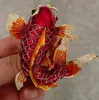Broche de Carpa Estilo Chinês Broche de Luxo para Roupas Jaqueta Acessório Pinos Liga Metalizada Gotejamento de Óleo Carpa Azul Broche de Jaqueta