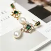 Pendientes de Esmeralda Clásicos de Lujo Ligero Yanbai Pendientes de Botón Retro de Encaje Barroco de Palacio con Perlas de Imitación para Mujer Modernos y Únicos