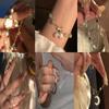Caperucita Roja Libro Mismo Estilo Pulsera Camelia Mujer Lujo Ligero ins Nicho Sentido del Diseño Corazón de Niña Set Regalo Mejor Amiga