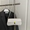 Minimalista e Moderno 2026 Primavera Novo Estilo Fivela de Trava Moda Retrô Bolsinha de Ombro Estilosa Bolsa Quadrada Pequena Feminina