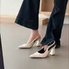 Nuevas sandalias chic y versátiles de estilo chino con espalda descubierta y punta fina, nuevos zapatos de tacón alto de verano de estilo francés que aumentan la altura y estilizan