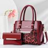 Bolsa Feminina Europeia e Americana de Couro Patente Moda 2025 Nova Tendência Moda Estampa de Leopardo Bolsa de Mão Grande Capacidade Bolsa Mãe-Filha Transversal Bolsa Grande