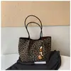 Bolsa Tote de Ombro Transfronteiriça com Estampa de Leopardo para Mulheres, Nova Coleção Outono/Inverno 2026, Alta Qualidade, Retrô e Fashion