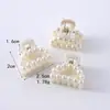 Presilha de Garra Pequena Pérola Vintage Estilo Francês para Mulheres, Presilha Tubarão da Moda com Toque de Luxo, Acessório de Cabelo Estilo Coreano e Japonês
