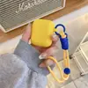 Funda de silicona simple con cordón para auriculares compatible con Apple AirPods de 4ª generación Cubierta protectora para auriculares Bluetooth Pro de 3ª y 2ª generación