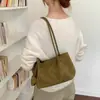 Bolso tote tejido de gamuza retro estilo coreano para mujer, nueva colección otoño/invierno 2026, bolso de hombro casual versátil para el trabajo