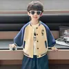 Chaqueta de Béisbol para Niños Primavera y Otoño 2026 Nueva Estilo Coreano Chaqueta Elegante para Niños Pequeños Ropa de Otoño a la Moda