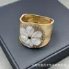 Nuevo Conjunto de Tres Piezas de Joyería Medieval con Incrustaciones de Concha de Perla Natural Conjunto Personalizado Hecho a Mano Suministro de Fábrica Venta al Por Mayor