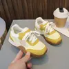 Sapatos DeXun 2026 Outono Novo Sapatos Casuais para Exterior Solado Macio Resistente ao Desgaste Sapatos Esportivos Versáteis Sapatos Pai-Filho