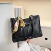 Bolso Tote Simple de Gran Capacidad con Textura, Elegante Modelo Nuevo 2026, Bolso de Nicho para Mujeres Viajeras, Bolso de Hombro a la Moda, Bolso de Mano Grande