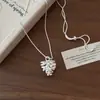 Collar Largo con Borlas Plateadas del Mismo Estilo que una Bloguera Coreana para Mujer, Cadena para Suéter de Tetera de Alta Gama Elegante y Versátil para Mujer