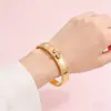 Pulseira de Aço Inoxidável Flor de Quatro Pétalas Cravejada com Diamantes para Mulheres, Flores Estilo Luxo Leve Que Não Desbotam, Pétalas, Joias de Pulseira de Aço Titânio para Casais