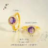 Anillo de Zirconia Púrpura Incrustada Color Oro Brillante 24K Pu Zuoqiang Diseño de Nicho Moda Anillo de Dedo Huevo de Paloma para Mujer