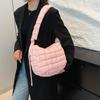 2025 Nueva Bolsa Nube Plisada para Mujer Correa de Hombro Única Ajustable Bolso Cruzado Moda Chaqueta Acolchada Bolso Dumpling de Axila