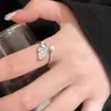 Anillo de Mariposa con Circonita y Perla para Mujer, Lujo Ligero, Anillo de Dedo de Gama Alta, Diseño Único de Nicho, Anillo Abierto Ajustable