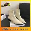 2025 Nuevo Estilo Popular de Moda Elegantes Botines Marrones Cortos Antideslizantes Estilo Británico Retro Puntiagudos Botines Cortos para Mujer