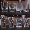 Venta al por mayor de fábrica vaso de licor de vidrio vaso de licor de fondo grueso logo set dispensador de vino una copa