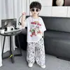 Conjunto de Verano para Niños 2026 Estilo Nuevo de Dibujos Animados para Niños Pequeños, Ropa Casual Delgada de Manga Corta Estilo Urbano para Niños