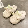 Pantuflas cálidas y mullidas Baotou 2026 para mujer, nuevo estilo de pantuflas de algodón para exteriores con diseño floral, a la moda y lindas para otoño e invierno