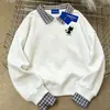 Moletom Versátil Estilo College com Gola Polo e Estampa de Desenho para Mulheres, Redutor de Idade, Top Solto Estilo Coreano Falso Duas Peças para Outono e Inverno
