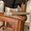 Venta al por mayor de fábrica Tubo de papel de diámetro pequeño Núcleo de toalla de papel Tubo de núcleo de papel Kraft Tubo de núcleo de papel para express Tubo de papel de nido de abeja