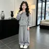 Conjunto Deportivo de Otoño para Niñas 2026 Nuevo Estilo Súper Lindo y Moderno Sudadera Conjunto Casual de Dos Piezas para Primavera y Otoño