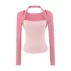 Venta al por mayor de ropa para mujer transfronteriza: nueva camiseta pura y seductora de dos piezas falsas con bloques de color, cuello halter, manga larga, corte ajustado, cuello cuadrado y bajo corto
