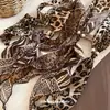Otoño e Invierno Retro Chifón Resina Estampado de Leopardo Pañuelo Gargantilla Estilo Melard Cadena para Clavícula Diseño de Nicho Cadena para el Cuello