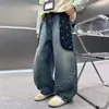 Jeans de pierna ancha para niño, primavera y otoño, talla grande, con estampado de grafiti, bolsillos de parche, acabado lavado, color degradado, cintura elástica, diseño de pierna curva, pantalones largos de moda