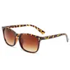 Gafas de sol simples de marco estrecho con tachuelas de arroz europeas y americanas para mujer, atuendos de moda para viajar, fotografía anti-UV, gafas de sol versátiles