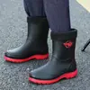 Botas de lluvia hasta la pantorrilla para hombre, botas de lluvia antideslizantes, zapatos impermeables estilo coreano, botas de agua de pesca de moda, zapatos de goma duraderos para adultos para lavar el coche