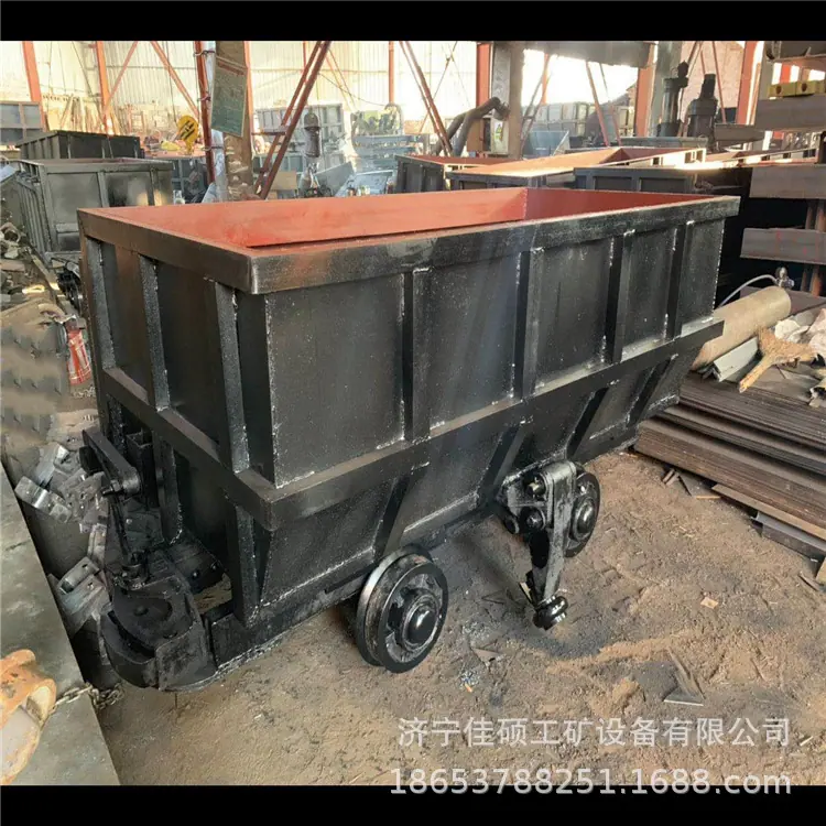 翻斗式矿车2