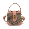 Bolso tipo cubo para niñas estilo fragancia pequeña, monedero de mezclilla con estampado de leopardo de moda, bolso cruzado pequeño mini de lujo ligero, moderno para niños